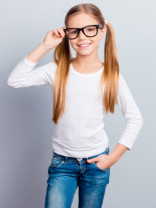 niña gafas